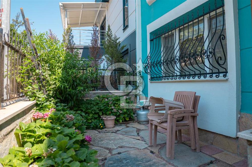 Güzelbahçe Siteler Mahallesinde 4+1 Tripleks Villa