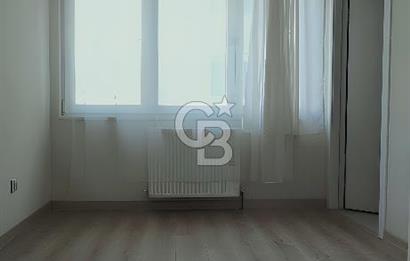 ERENKÖY'DE SAHİLE YAKIN 3+1 FERAH VE MODERN SATILIK FIRSAT DAİRE
