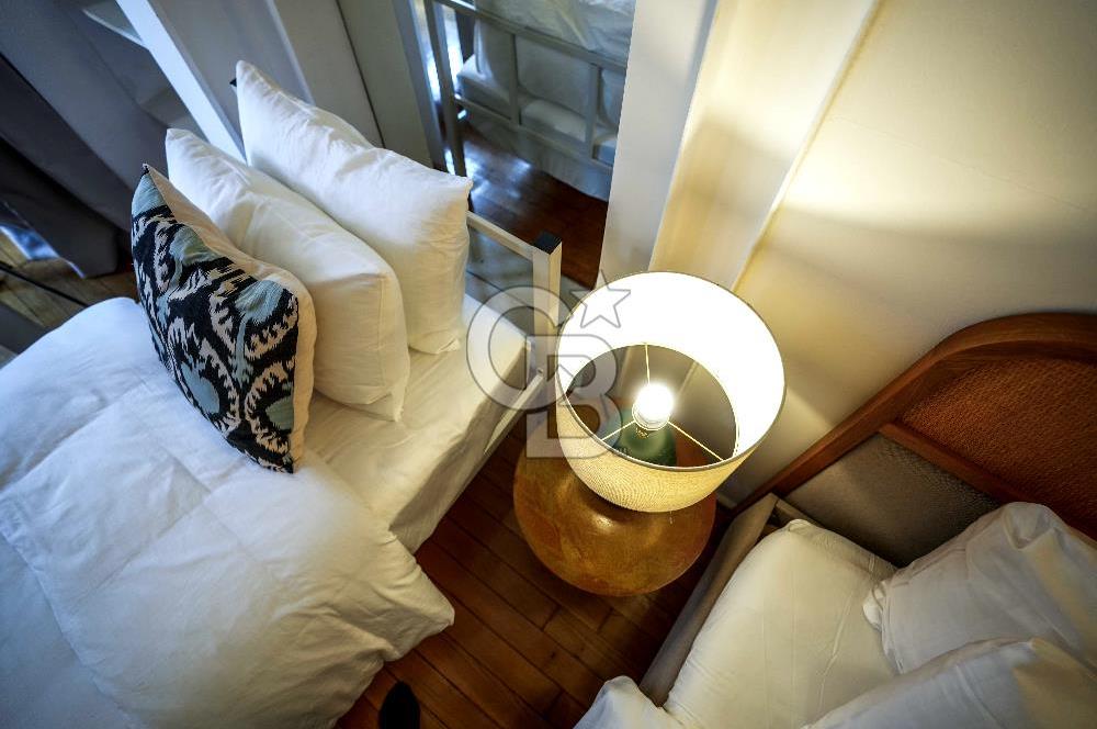 Taksim Beyoğlu Asmalımescit Şehbender Sok ta Kiralık Tarihi Bina