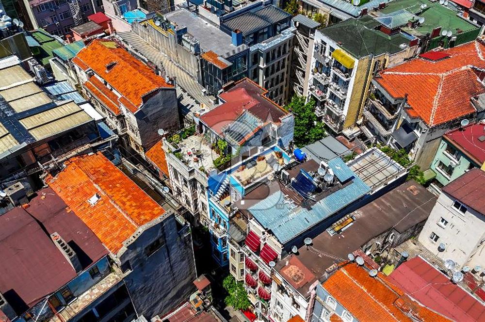 Taksim Beyoğlu Asmalımescit Şehbender Sok ta Kiralık Tarihi Bina