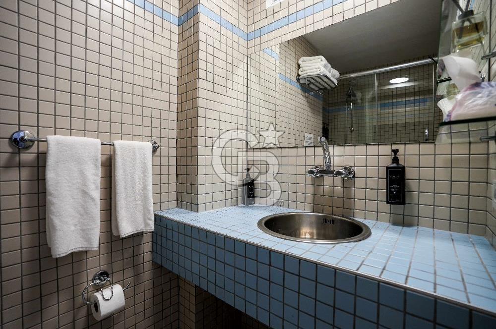 Taksim Beyoğlu Asmalımescit Şehbender Sok ta Kiralık Tarihi Bina