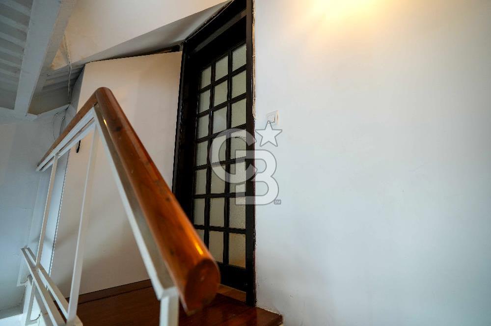 Taksim Beyoğlu Asmalımescit Şehbender Sok ta Kiralık Tarihi Bina
