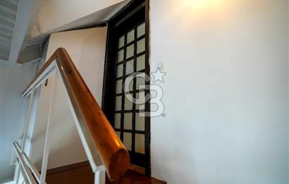 Taksim Beyoğlu Asmalımescit Şehbender Sok ta Kiralık Tarihi Bina