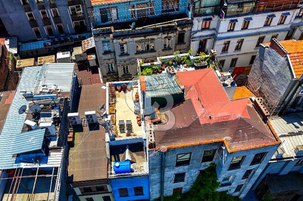Taksim Beyoğlu Asmalımescit Şehbender Sok ta Kiralık Tarihi Bina