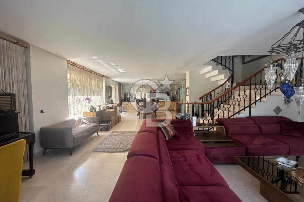 COLDWELL BANKER*START*MERKEZİ KONUMDA TAM MÜSTAKİL VİLLA