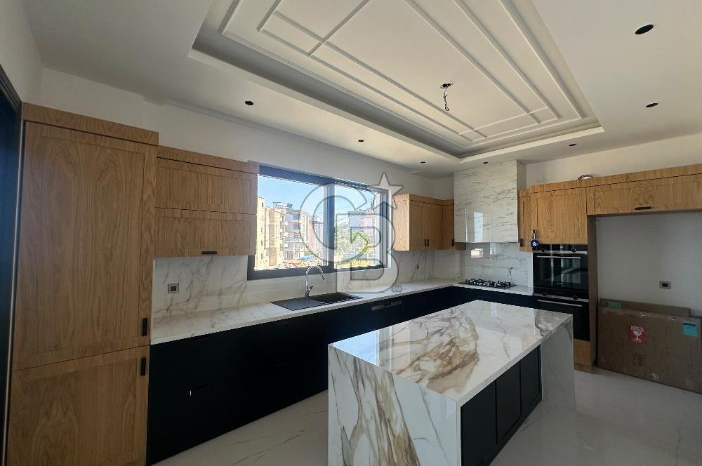 *PRESTİJLİ YAŞAMIN YENİ ADRESİ 4 KATLI AKILLI TRİPLEKS VİLLA*