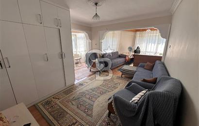 Çatalçeşme'de Cadde Üstü Satılık 2+1 90M² Daire