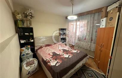 Çatalçeşme'de Cadde Üstü Satılık 2+1 90M² Daire