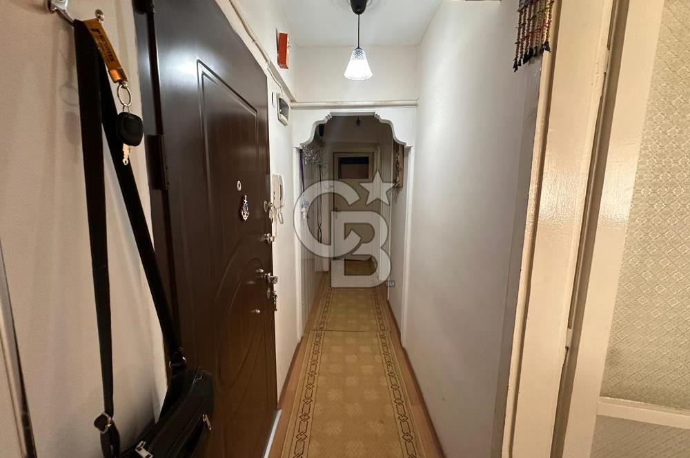 Çatalçeşme'de Cadde Üstü Satılık 2+1 90M² Daire