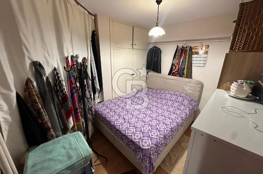 Çatalçeşme'de Cadde Üstü Satılık 2+1 90M² Daire