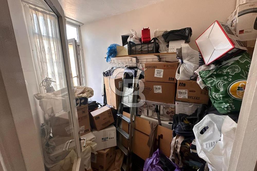 Çatalçeşme'de Cadde Üstü Satılık 2+1 90M² Daire