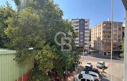 Çatalçeşme'de Cadde Üstü Satılık 2+1 90M² Daire