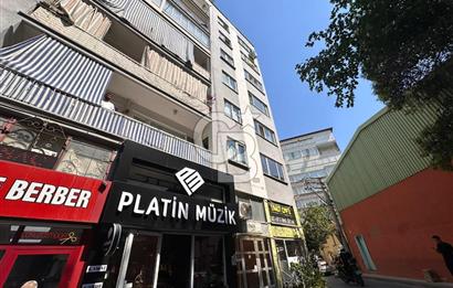 Çatalçeşme'de Cadde Üstü Satılık 2+1 90M² Daire