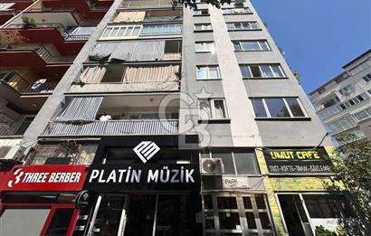 Çatalçeşme'de Cadde Üstü Satılık 2+1 90M² Daire