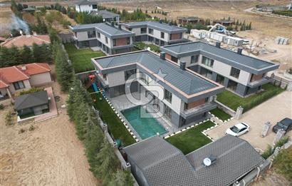 Gölbaşı Karşıyaka 5+1 680 m2 Ultra Lüks Satılık Villa