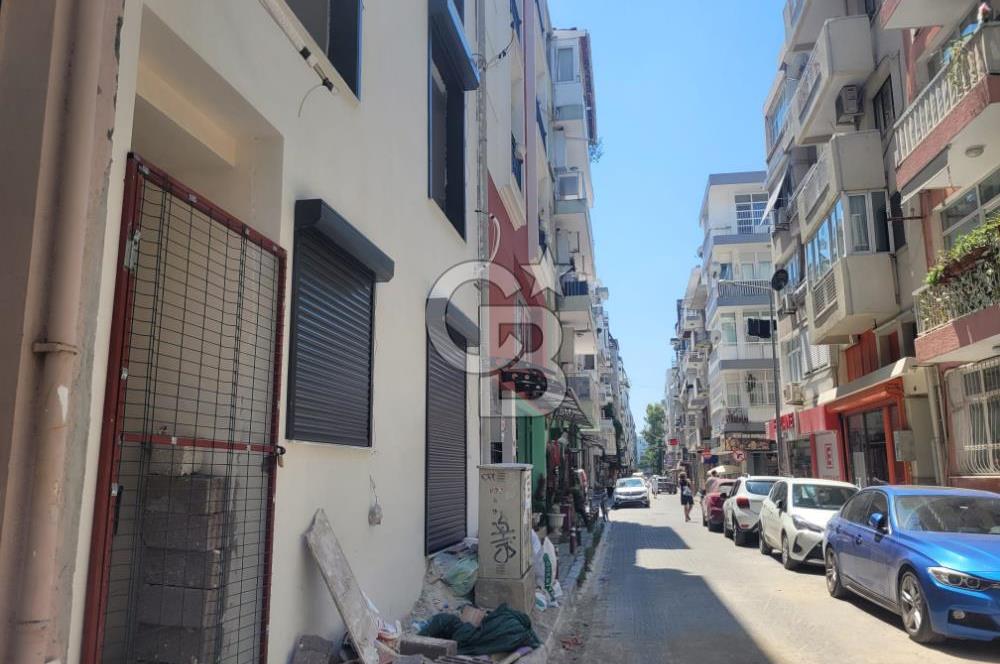 Karşıyaka Donanmacı Mahallesinde Minibüs Durakları Karşıyaka Çarşıya 2dk Mesafede Satılık Sıfır 1+1