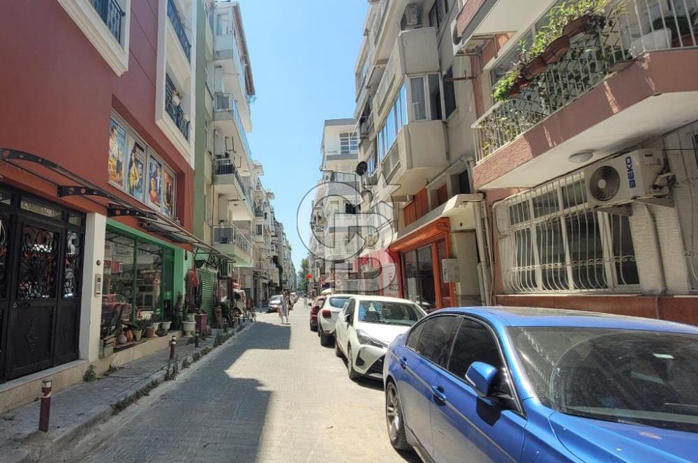 Karşıyaka Donanmacı Mahallesinde Minibüs Durakları Karşıyaka Çarşıya 2dk Mesafede Satılık Sıfır 1+1