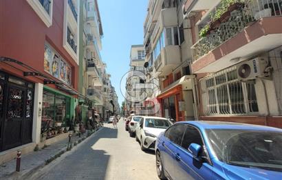 Karşıyaka Donanmacı Mahallesinde Minibüs Durakları Karşıyaka Çarşıya 2dk Mesafede Satılık Sıfır 1+1