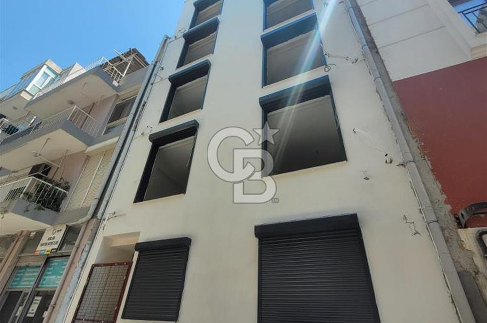 Karşıyaka Donanmacı Mahallesinde Minibüs Durakları Karşıyaka Çarşıya 2dk Mesafede Satılık Sıfır 1+1