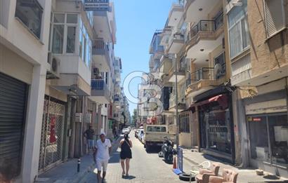 Karşıyaka Donanmacı Mahallesinde Minibüs Durakları Karşıyaka Çarşıya 2dk Mesafede Satılık Sıfır 1+1