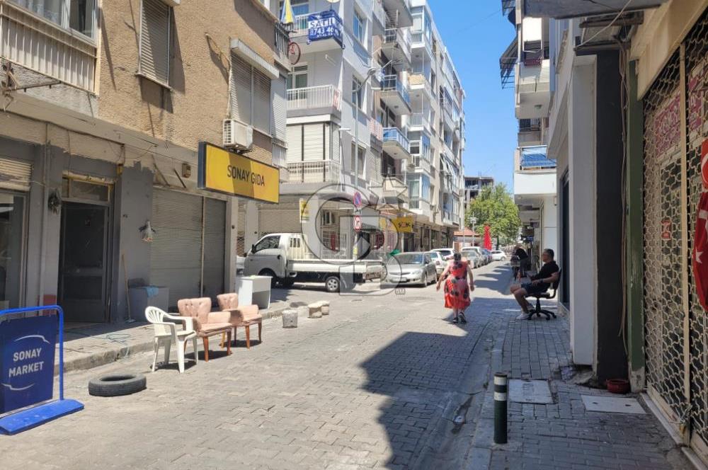 Karşıyaka Donanmacı Mahallesinde Minibüs Durakları Karşıyaka Çarşıya 2dk Mesafede Satılık Sıfır 1+1