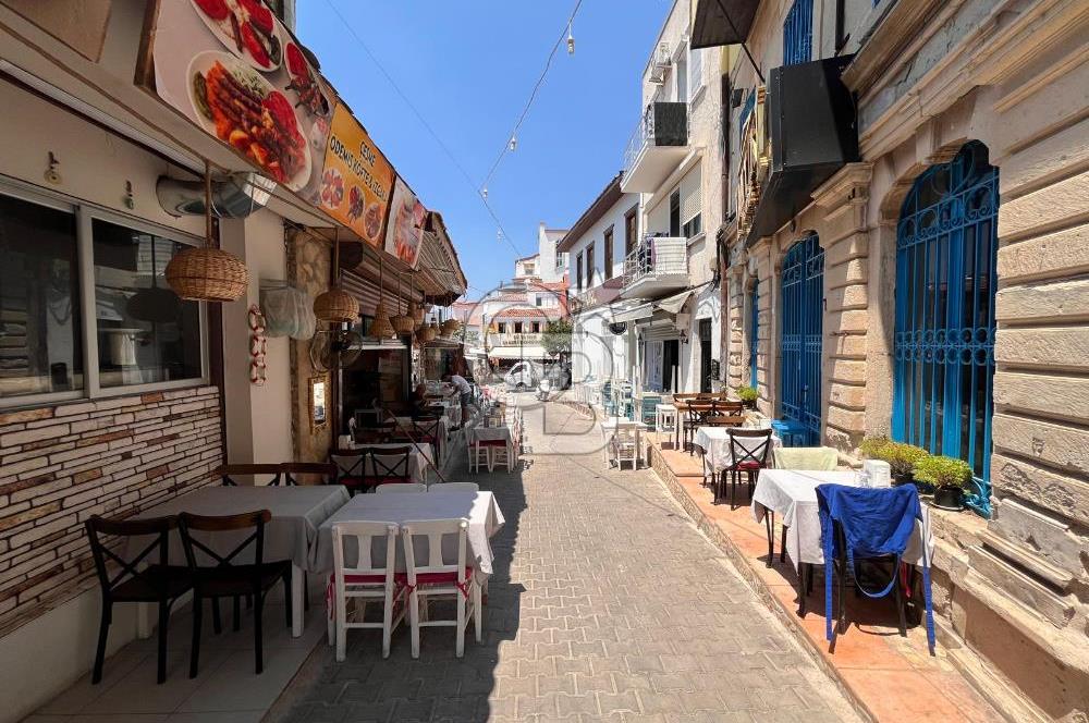 Çeşme Çarşı Merkezinde Yatırıma Ve Bütçeye Uygun Fırsat Dükkan