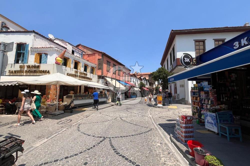 Çeşme Çarşı Merkezinde Yatırıma Ve Bütçeye Uygun Fırsat Dükkan