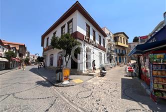 Çeşme Çarşı Merkezinde Yatırıma Ve Bütçeye Uygun Fırsat Dükkan
