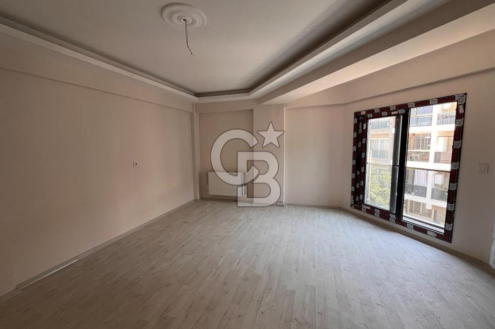 ULUKENT KASAPLAR SOKAĞI BÖLGESİNDE SATILIK 2+1 GENİŞ DAİRE