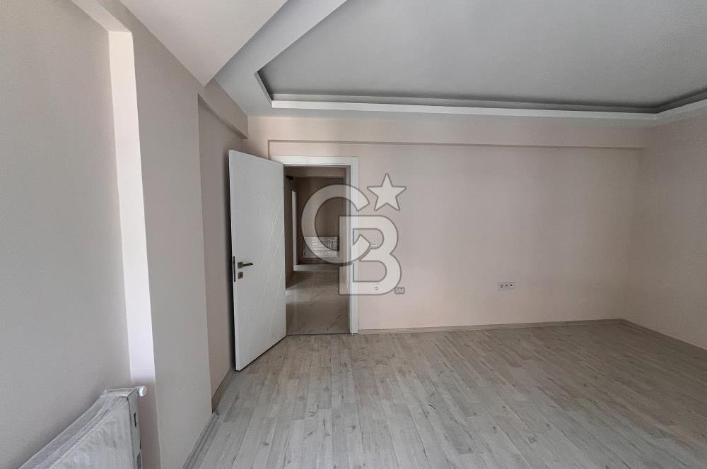 ULUKENT KASAPLAR SOKAĞI BÖLGESİNDE SATILIK 2+1 GENİŞ DAİRE