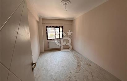 ULUKENT KASAPLAR SOKAĞI BÖLGESİNDE SATILIK 2+1 GENİŞ DAİRE