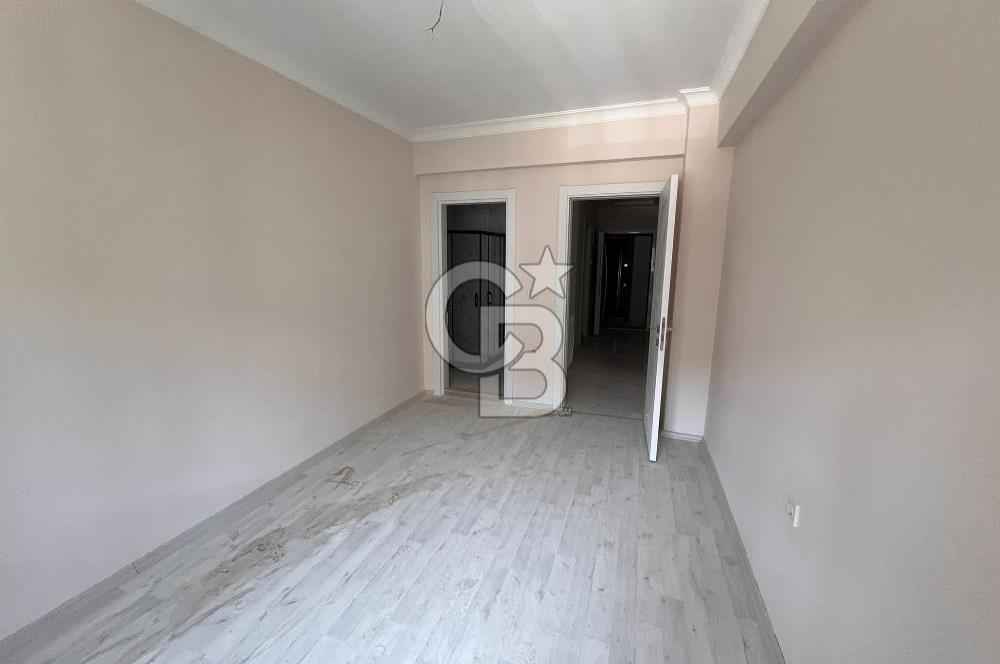ULUKENT KASAPLAR SOKAĞI BÖLGESİNDE SATILIK 2+1 GENİŞ DAİRE