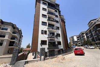 ULUKENT KASAPLAR SOKAĞI BÖLGESİNDE SATILIK 2+1 GENİŞ DAİRE