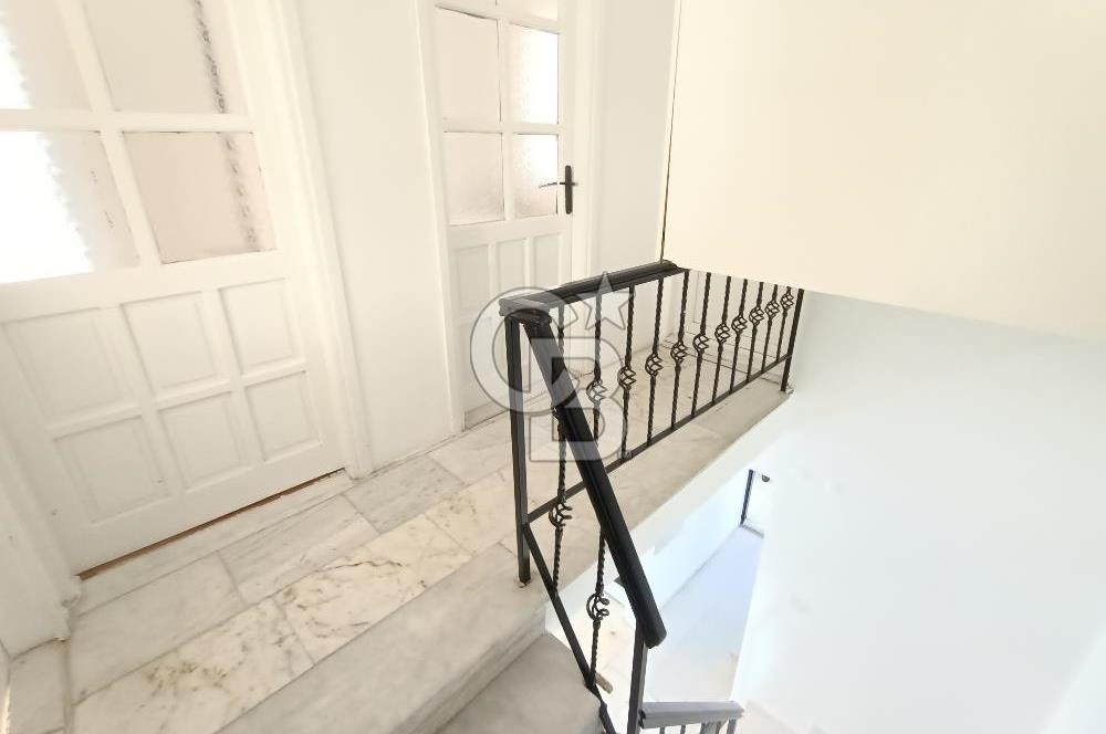 ESKİFOÇA DA HAVUZLU TADİLATLI FULL EŞYALI KİRALIK VİLLA