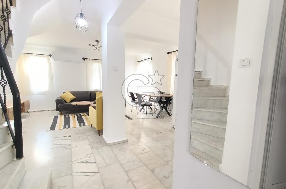 ESKİFOÇA DA HAVUZLU TADİLATLI FULL EŞYALI KİRALIK VİLLA