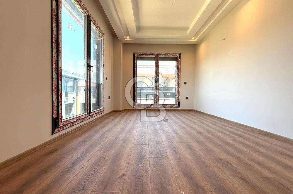 EDREMİT CENNETAYAĞI'NDA HAVUZ MANZARALI 4+1 ULTRA LÜKS DAİRE