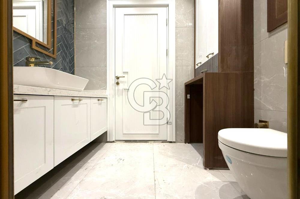EDREMİT CENNETAYAĞI'NDA HAVUZ MANZARALI 4+1 ULTRA LÜKS DAİRE
