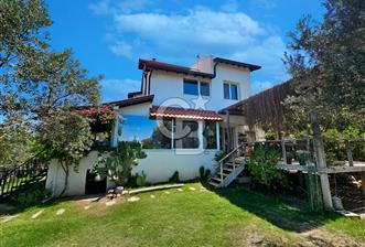 Urla Kalabak'ta Deniz Manzaralı Tam Müstakil 5+1 Villa Satılık