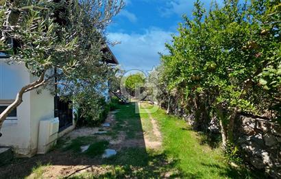 Urla Kalabak'ta Deniz Manzaralı Tam Müstakil 5+1 Villa Satılık