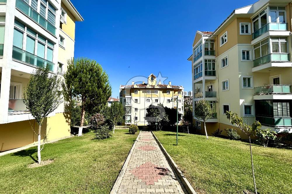 Bahçeşehir 2. Kısım Satılık 3+1 Daire Yeşillikler İçinde 185 m2