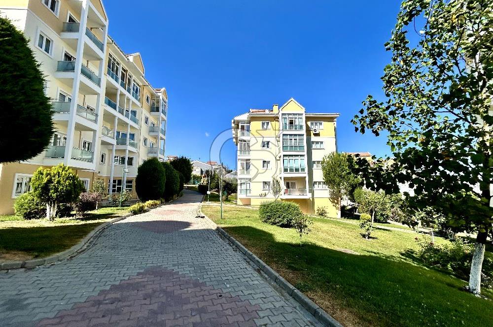 Bahçeşehir 2. Kısım Satılık 3+1 Daire Yeşillikler İçinde 185 m2