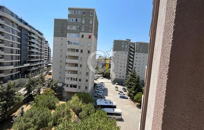 Kartal Esentepe Ünlüer sitesinde ara kat  kiralık daire