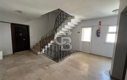 Kartal Esentepe Ünlüer sitesinde ara kat  kiralık daire