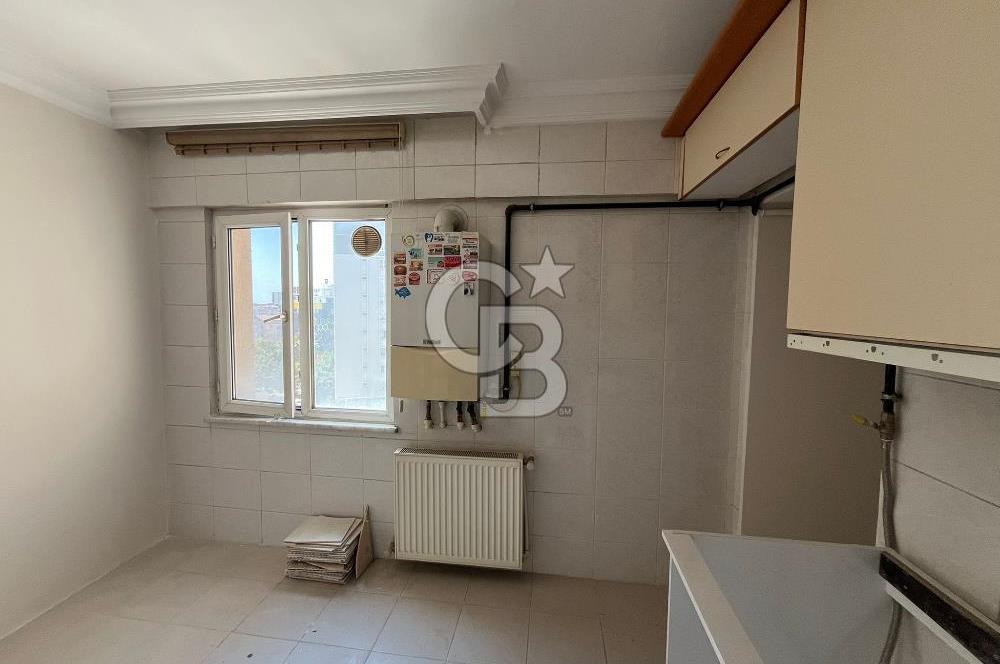 Kartal Esentepe Ünlüer sitesinde ara kat  kiralık daire