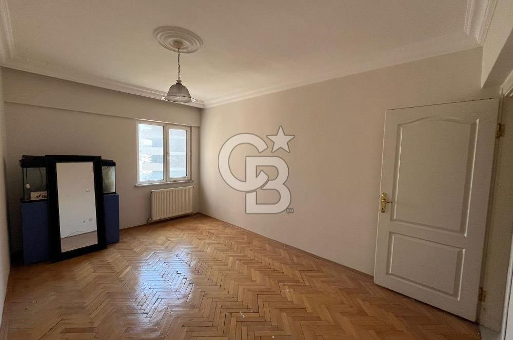 Kartal Esentepe Ünlüer sitesinde ara kat  kiralık daire