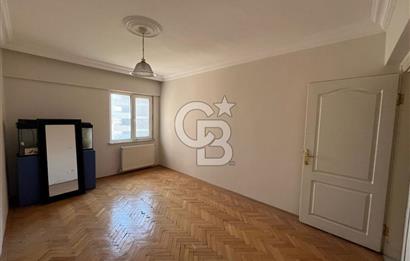 Kartal Esentepe Ünlüer sitesinde ara kat  kiralık daire