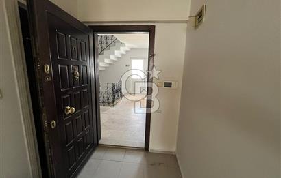 Kartal Esentepe Ünlüer sitesinde ara kat  kiralık daire