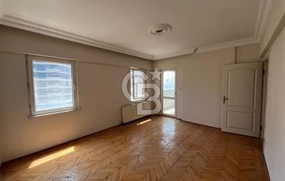 Kartal Esentepe Ünlüer sitesinde ara kat  kiralık daire