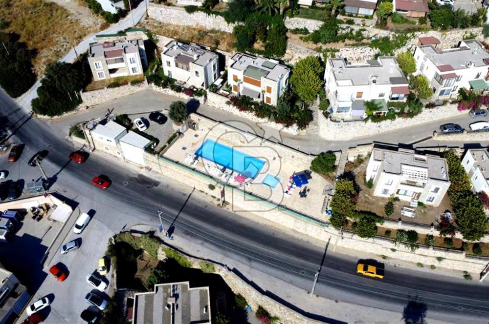 Gümüşlük Koyunbaba’da Deniz Manzaralı Bahçe Katı; Satılık Daire