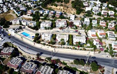 Gümüşlük Koyunbaba’da Deniz Manzaralı Bahçe Katı; Satılık Daire